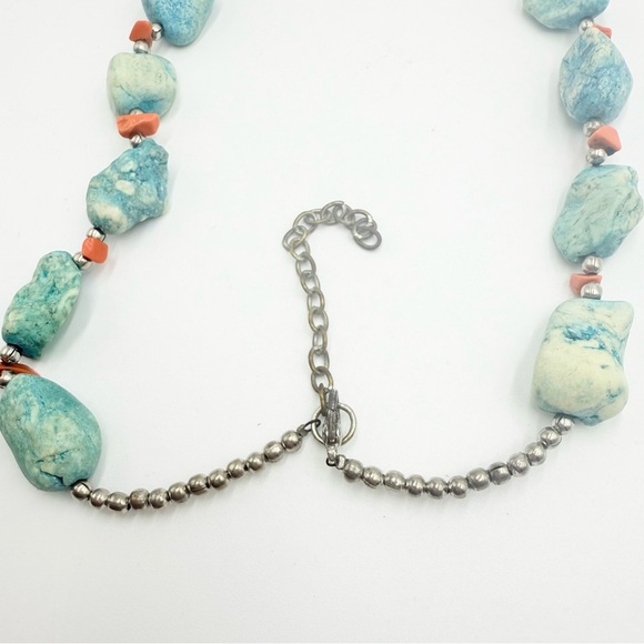 Vintage Chunky Blue Dyed Howlite and Coral Beaded Statement Necklace - Picture 5 of 9